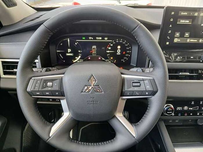 Mitsubishi Outlander 2.4i Plug-in-Hybrid Top