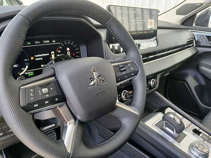 Mitsubishi Outlander 2.4i Plug-in-Hybrid Top