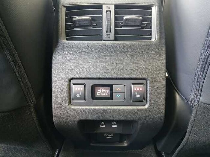 Mitsubishi Outlander 2.4i Plug-in-Hybrid Top