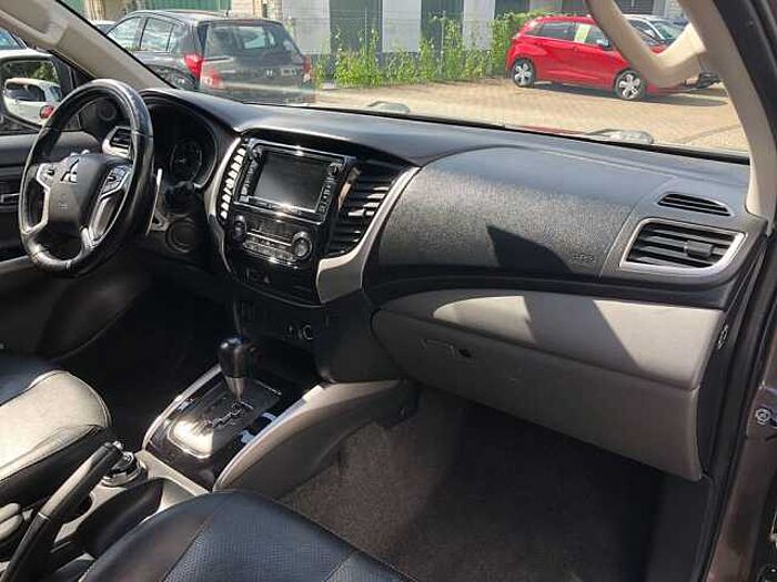 Mitsubishi L200 4x4 Automatik DC Top / AHK