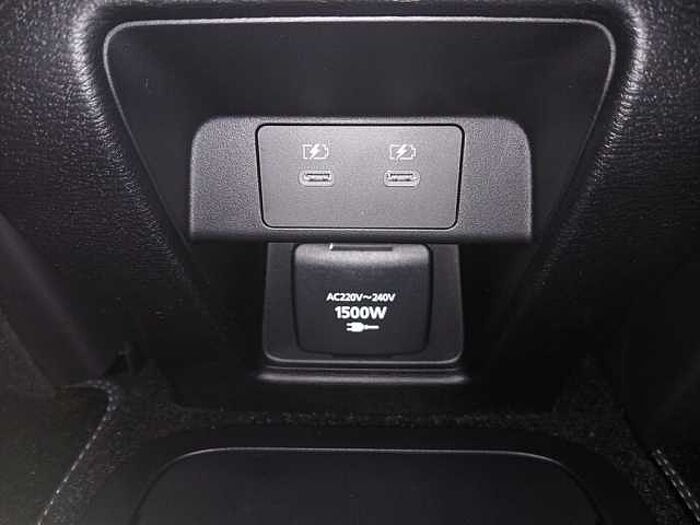 Mitsubishi Outlander 2.4i Plug-in Hybrid - Intro Edition