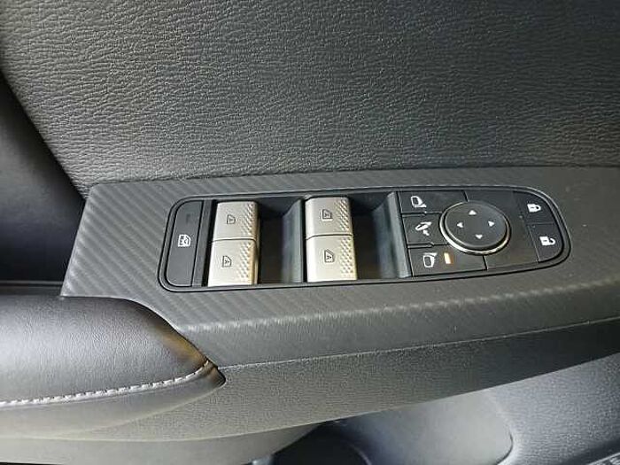 Mitsubishi Outlander 2.4i Plug-in Hybrid - Intro Edition