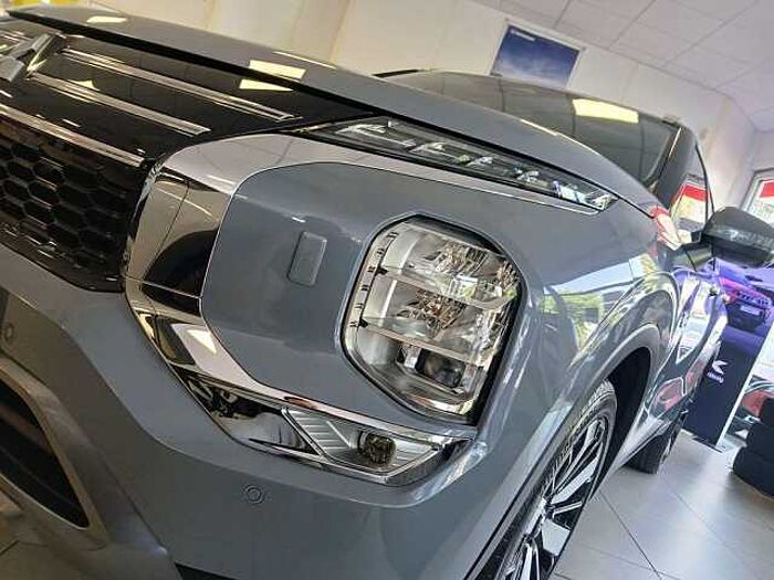 Mitsubishi Outlander 2.4i Plug-in Hybrid - Intro Edition
