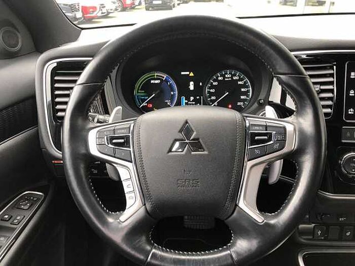 Mitsubishi Outlander 2.4i Plug-in-Hybrid 4WD Plus