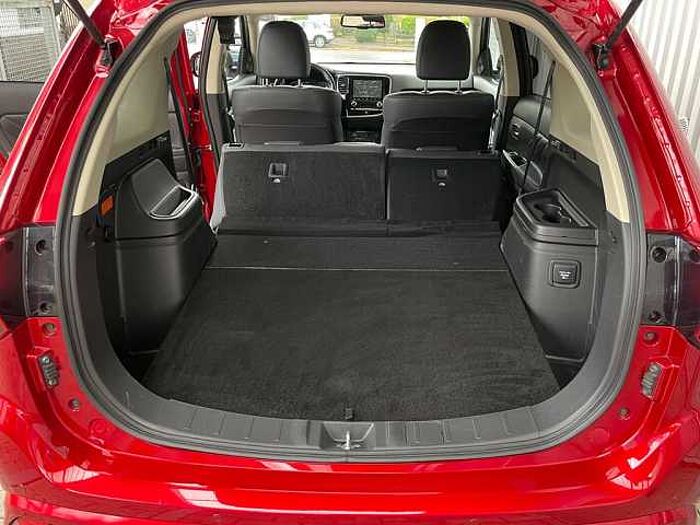 Mitsubishi Outlander 2.4i Plug-in-Hybrid Spirit 4WD