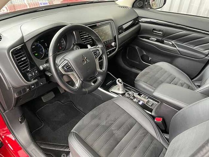 Mitsubishi Outlander 2.4i Plug-in-Hybrid Spirit 4WD