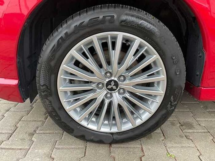 Mitsubishi Outlander 2.4i Plug-in-Hybrid Spirit 4WD