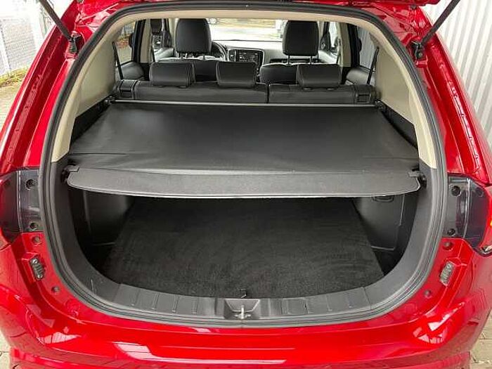 Mitsubishi Outlander 2.4i Plug-in-Hybrid Spirit 4WD