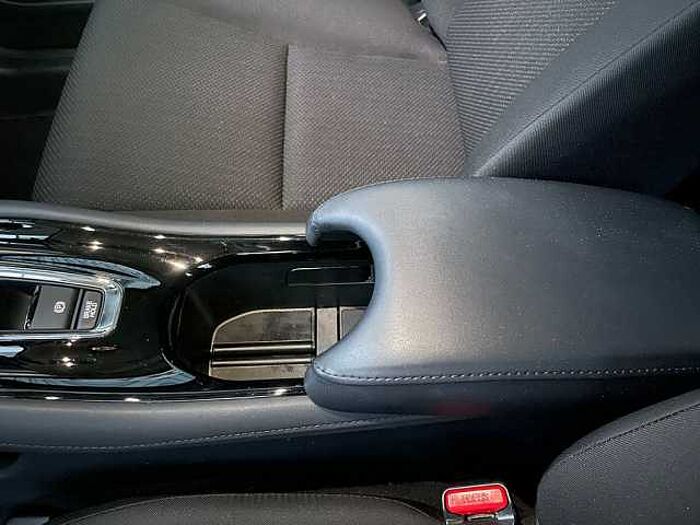 Honda HR-V 1.5i Elegance mit Naviagtion