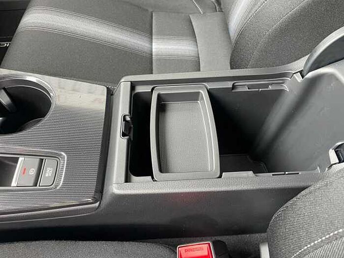 Honda Civic e: HEV 2.0 i-MMD Hybrid Elegance
