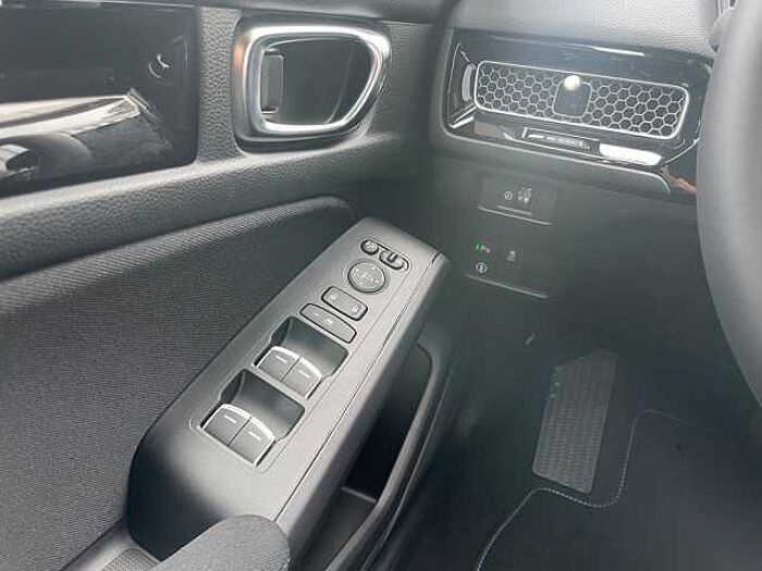 Honda Civic e: HEV 2.0 i-MMD Hybrid Elegance