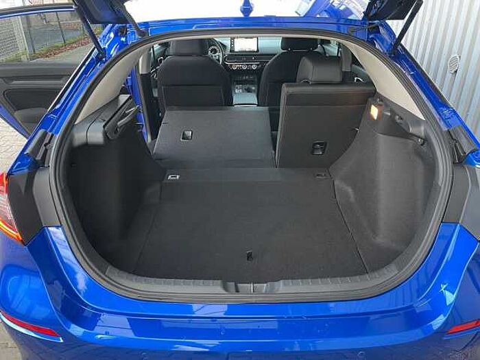 Honda Civic e: HEV 2.0 i-MMD Hybrid Elegance