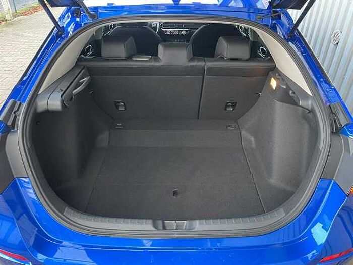 Honda Civic e: HEV 2.0 i-MMD Hybrid Elegance