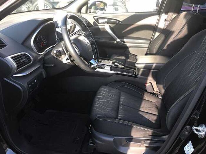 Mitsubishi Eclipse Cross 1.5i Spirit+ mit Allwetterreifen