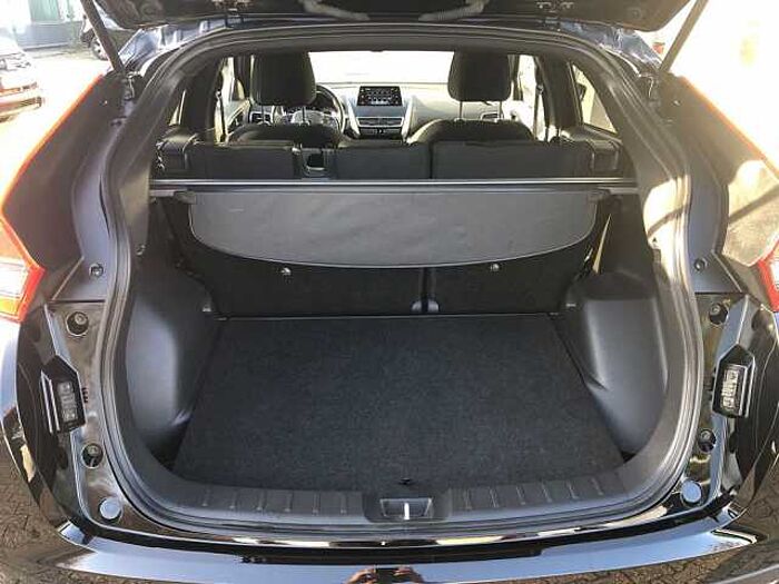 Mitsubishi Eclipse Cross 1.5i Spirit+ mit Allwetterreifen
