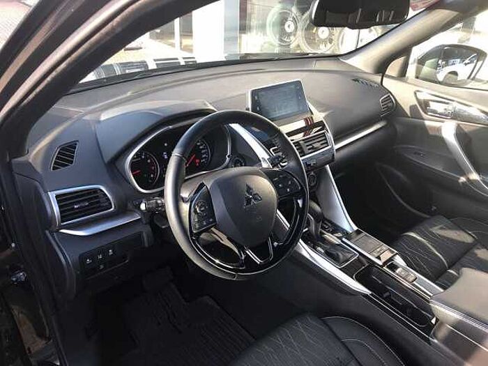 Mitsubishi Eclipse Cross 1.5i Spirit+ mit Allwetterreifen