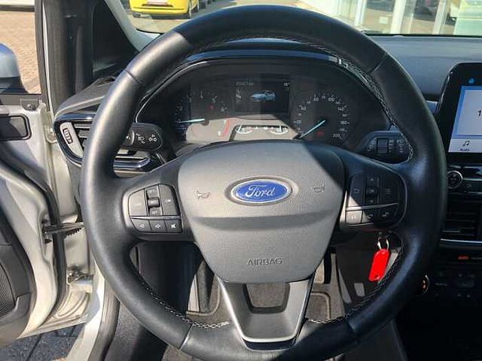 Ford Fiesta 1.1 Cool&Connect - Allwetterreifen