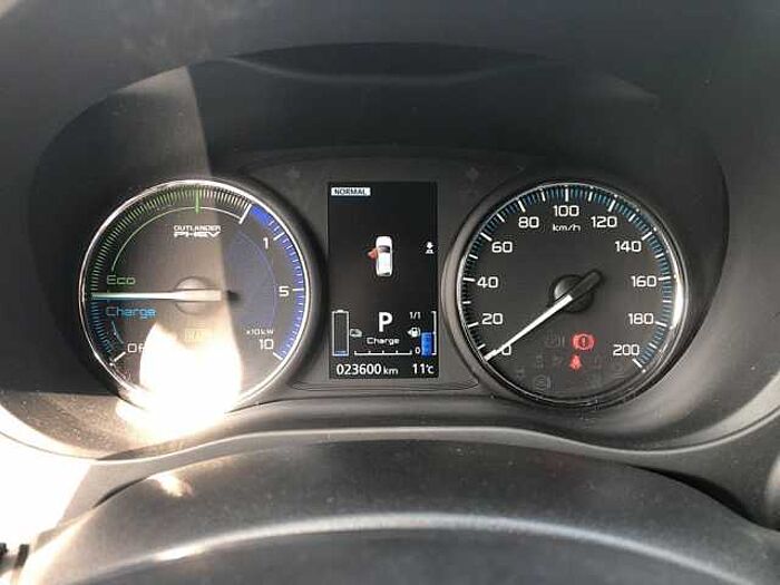 Mitsubishi Outlander 2.4i Plug-in-Hybrid Diamant+