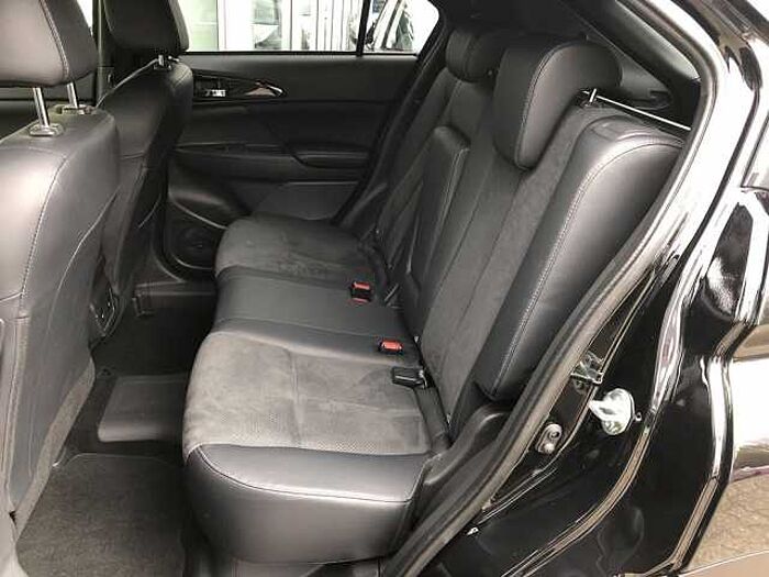 Mitsubishi Eclipse Cross 2.4i Plug-in Hybrid Select AWD