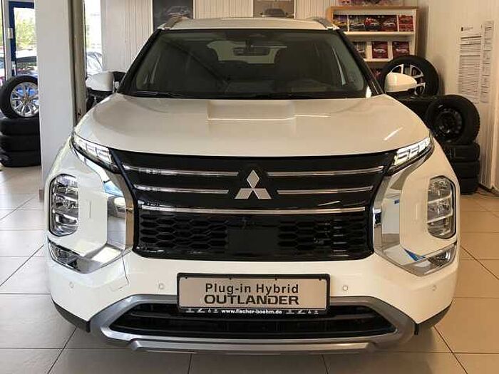 Mitsubishi Outlander Plug-in Hybrid 2.4i Intro Edition F&B