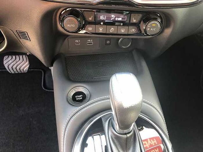 Nissan Juke 1.6 Hybrid Tekna - BOSE - Allwetterreifen