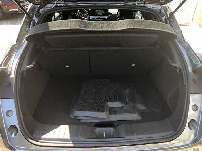 Nissan Juke 1.6 Hybrid Tekna - BOSE - Allwetterreifen