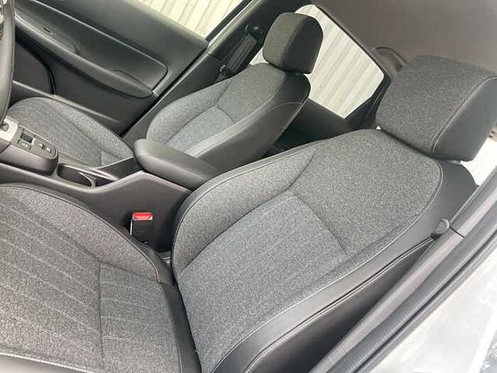 Honda Jazz e: HEV 1.5 i-MMD Hybrid Advance