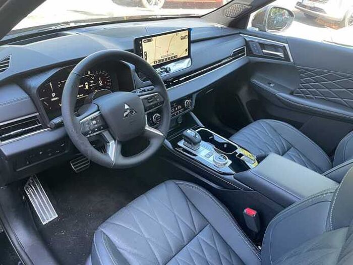 Mitsubishi Outlander PHEV Diamant Top Black Edition - Luxur