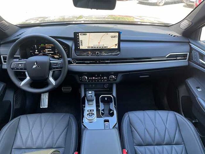Mitsubishi Outlander PHEV Diamant Top Black Edition - Luxur