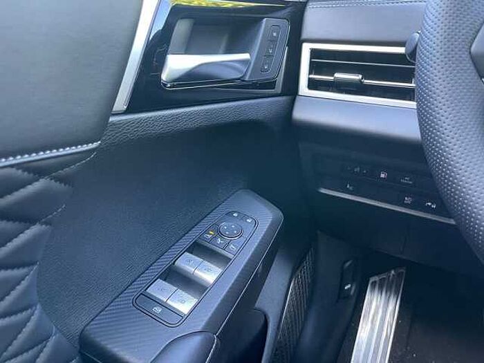 Mitsubishi Outlander PHEV Diamant Top Black Edition - Luxur